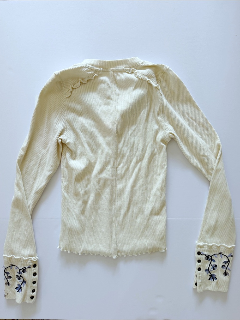 Free People Fleur Embroidered Cuff Henley size Small - Picture 11 of 11